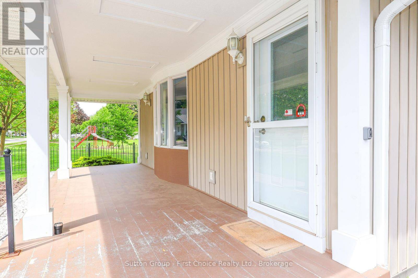 Stratford, ON N5A4V6,39 PORTIA BOULEVARD