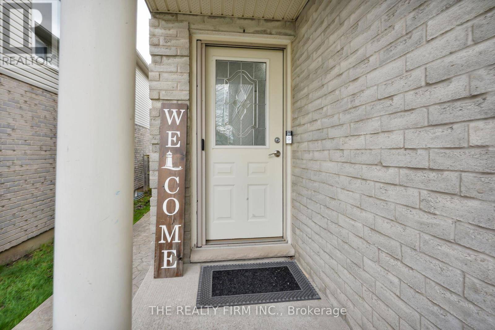 London South (south U), ON N6M1M4,546 CUDMORE CRESCENT