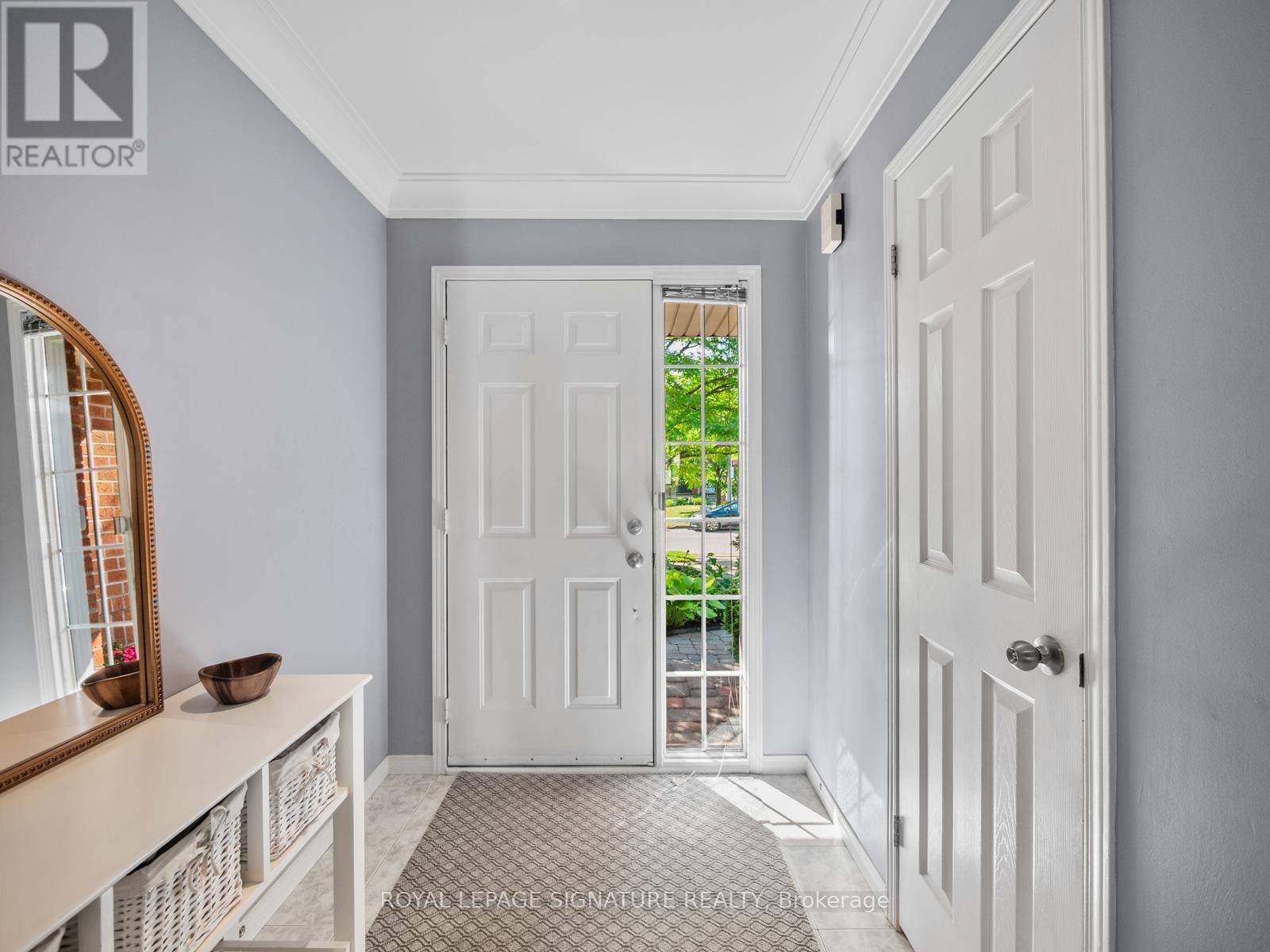 Hamilton (dundas), ON L9H7N2,13 BRONTE COURT