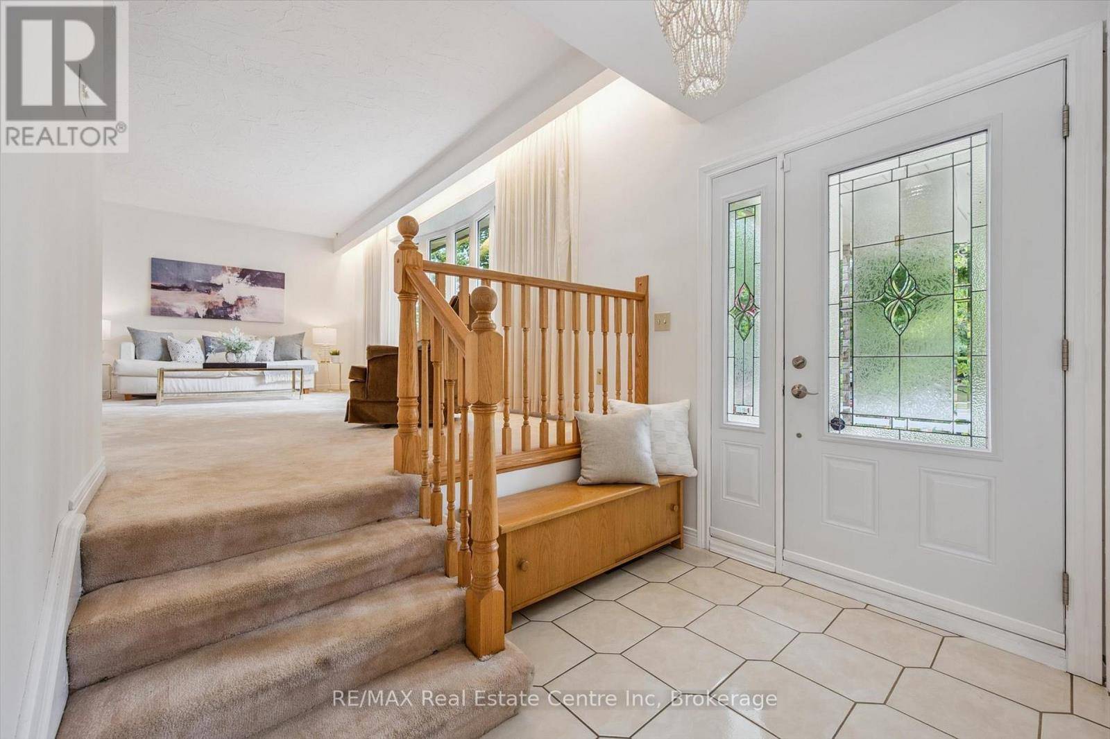 Guelph (kortright West), ON N1G2X9,101 HARVARD ROAD