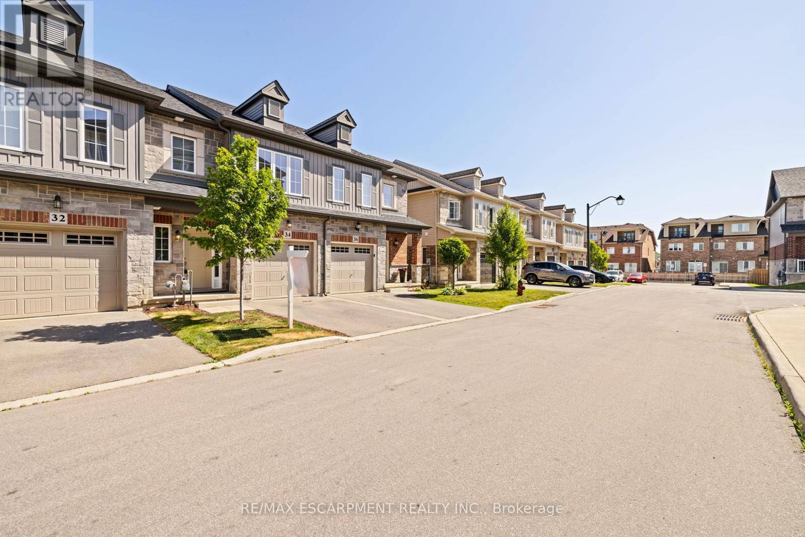 Hamilton (meadowlands), ON L9K0J9,34 DAYMAN DRIVE