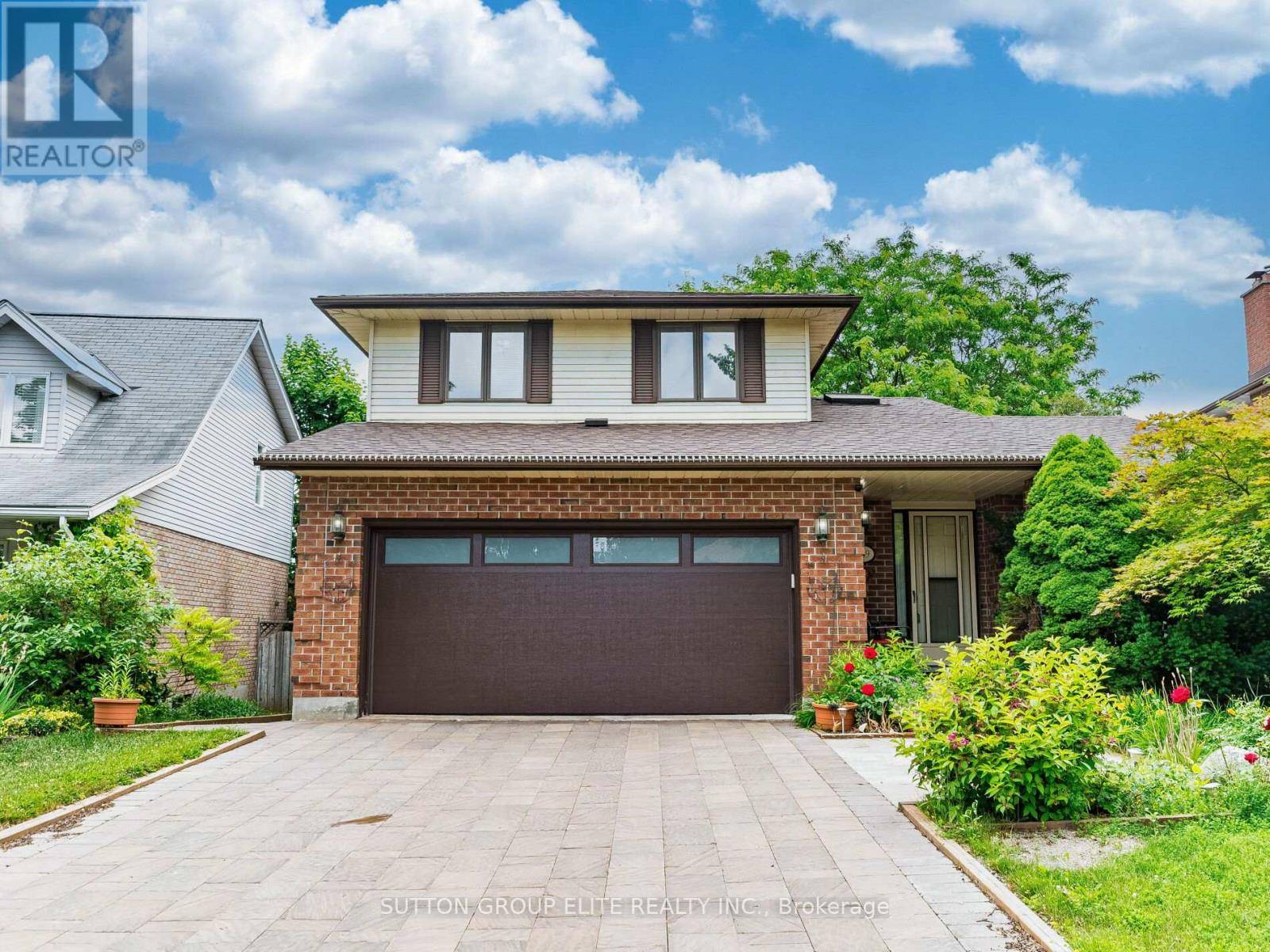 Guelph (kortright West), ON N1G3P2,349 IRONWOOD ROAD