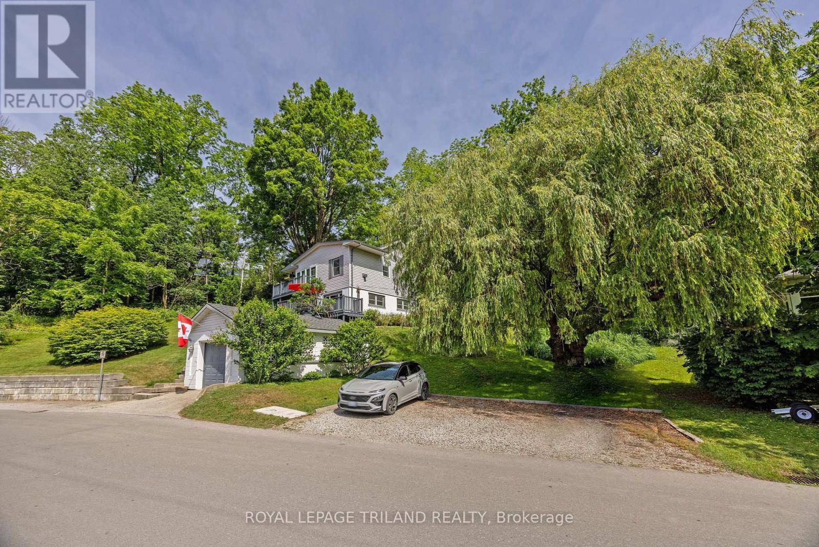 Central Elgin, ON N5L1G5,485 VALLEY STREET