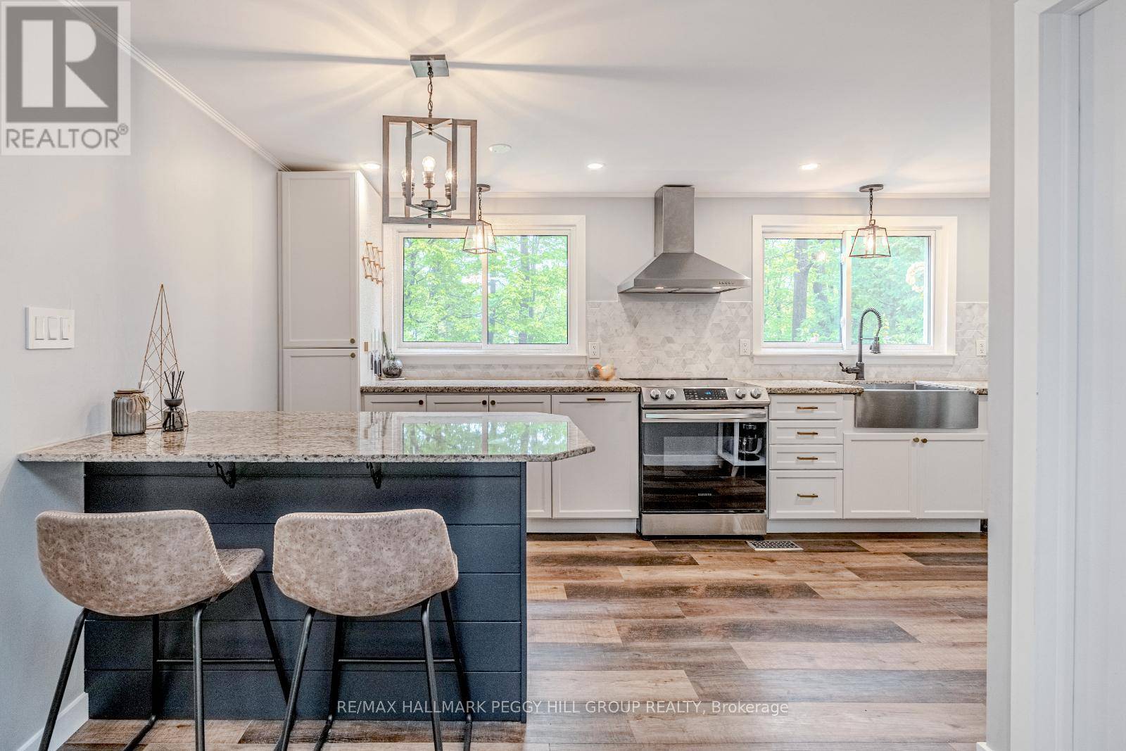 Bracebridge (macaulay), ON P1L1H5,44 EDWARD STREET