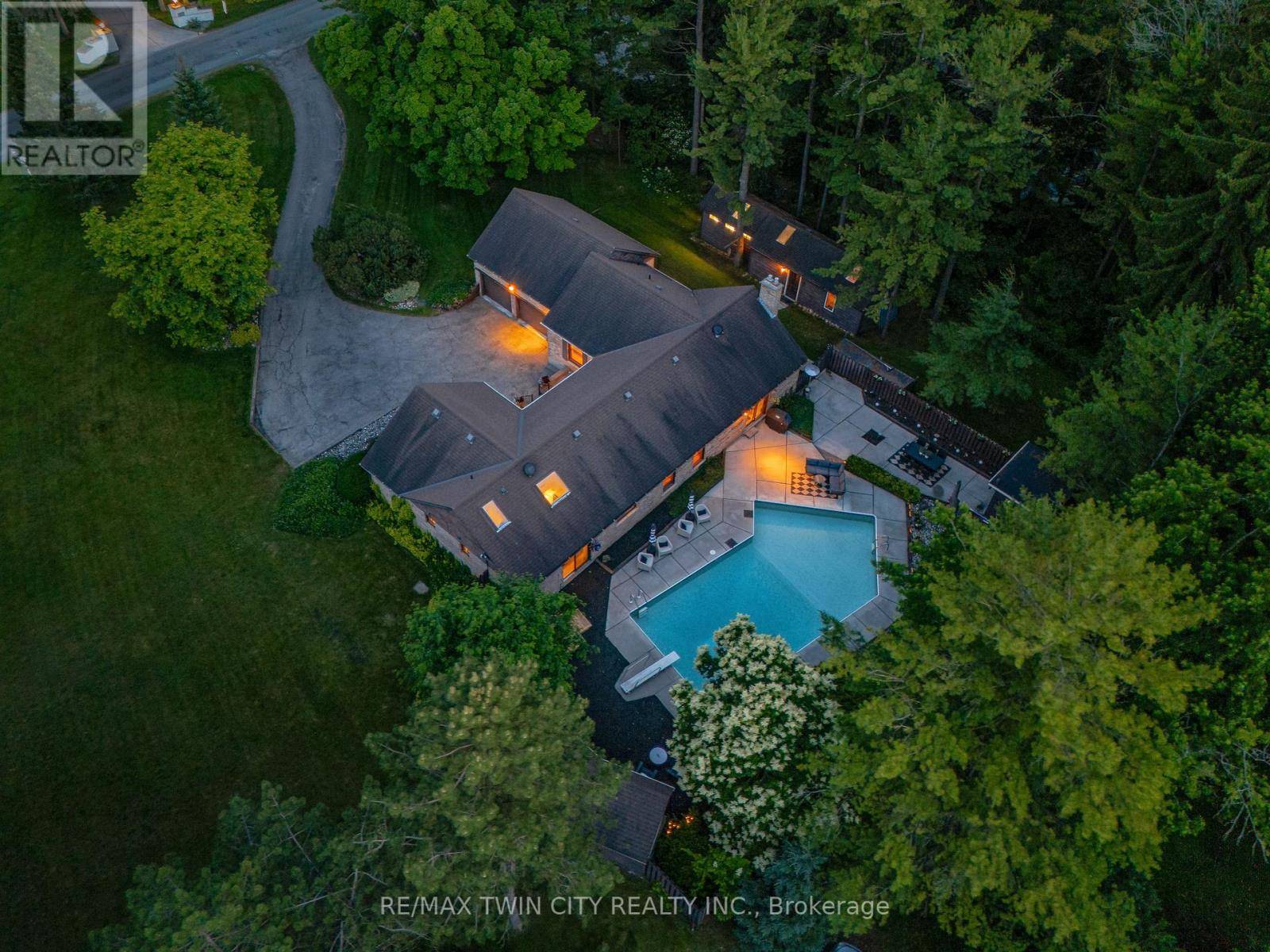 Woolwich, ON N0B1N0,105 GRANDVIEW DRIVE