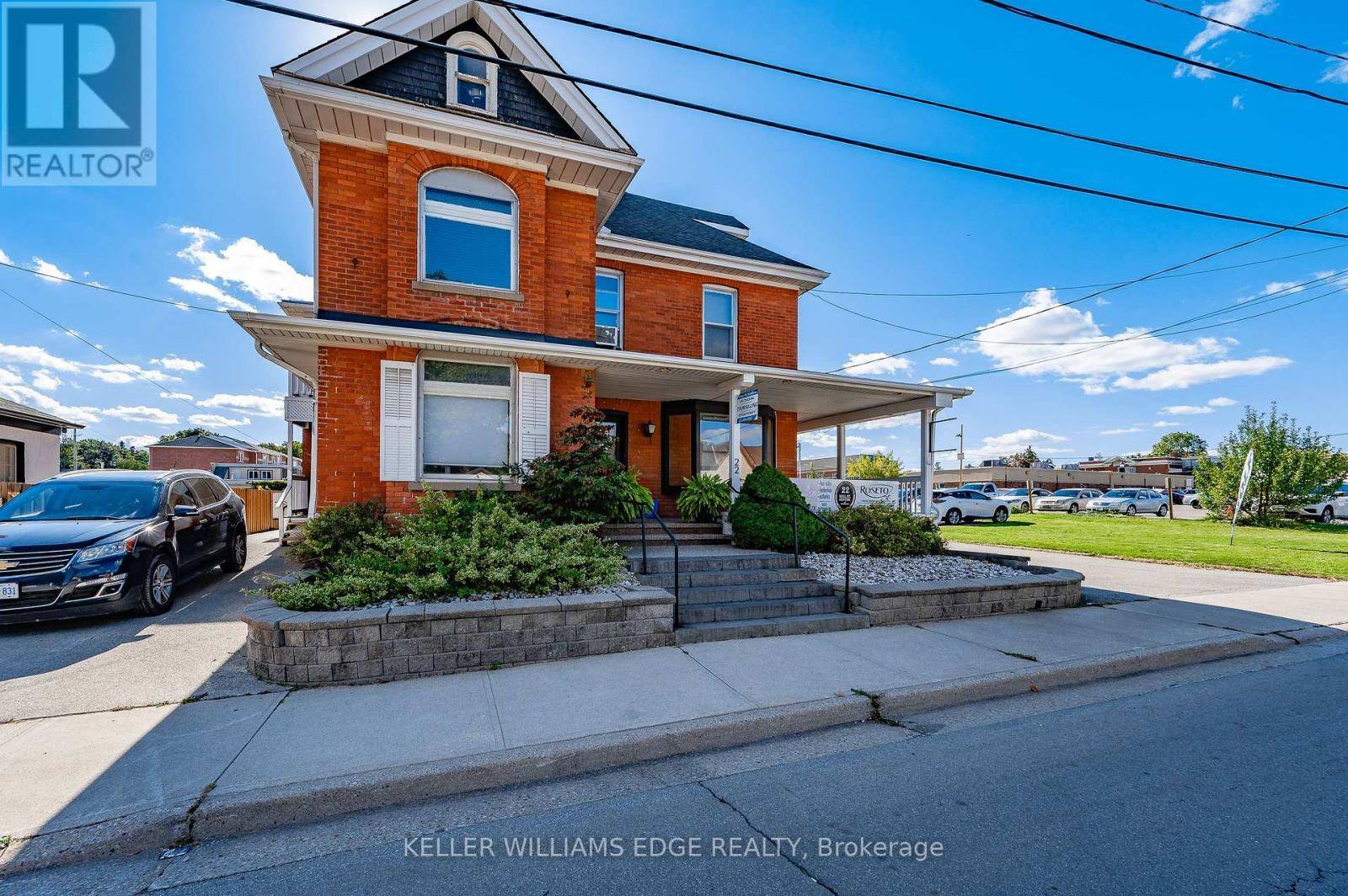 Hamilton (waterdown), ON L0R2H0,22 MILL STREET S
