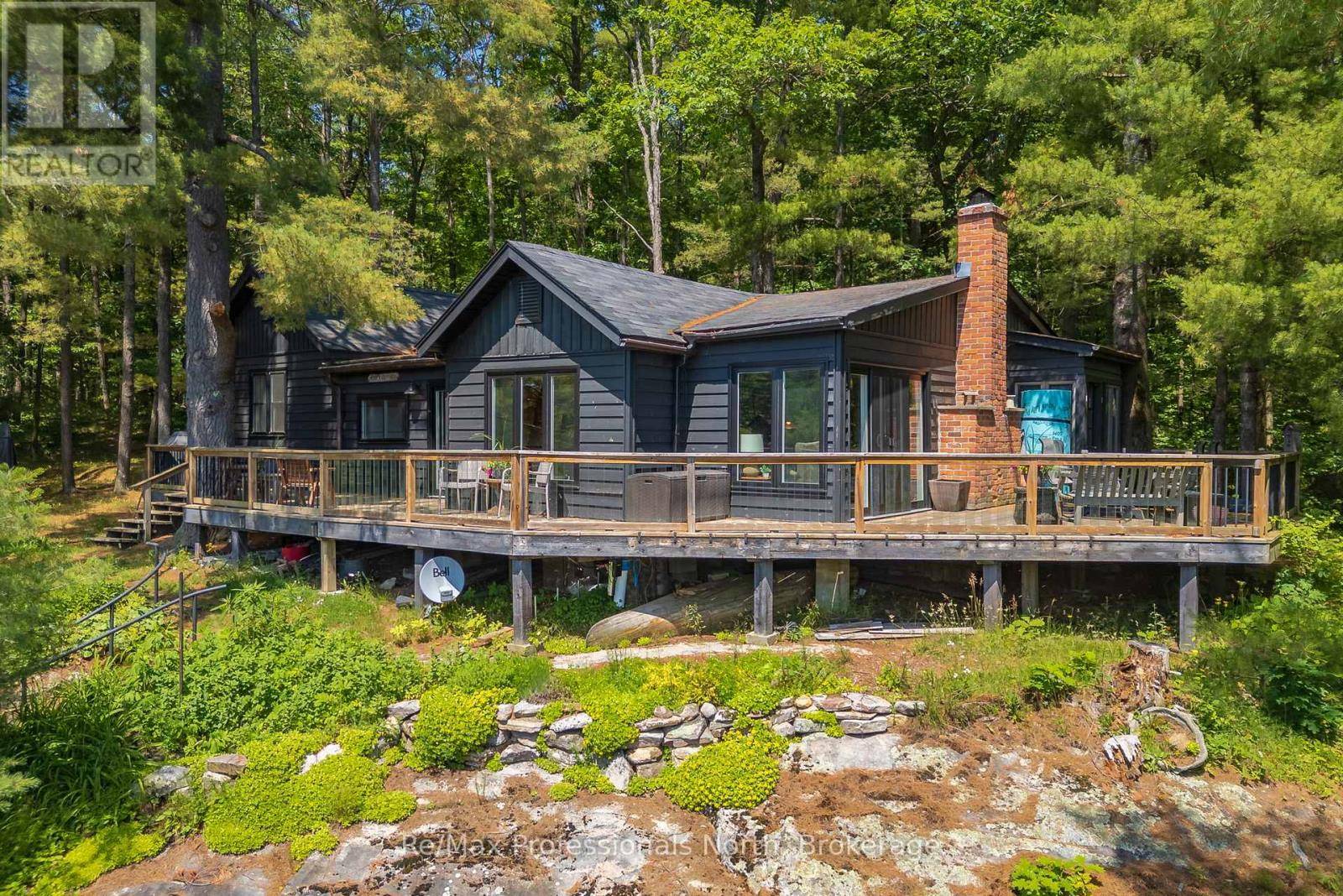Gravenhurst (muskoka (s)), ON P1P1R2,61 ISLAND 26LM ISLAND
