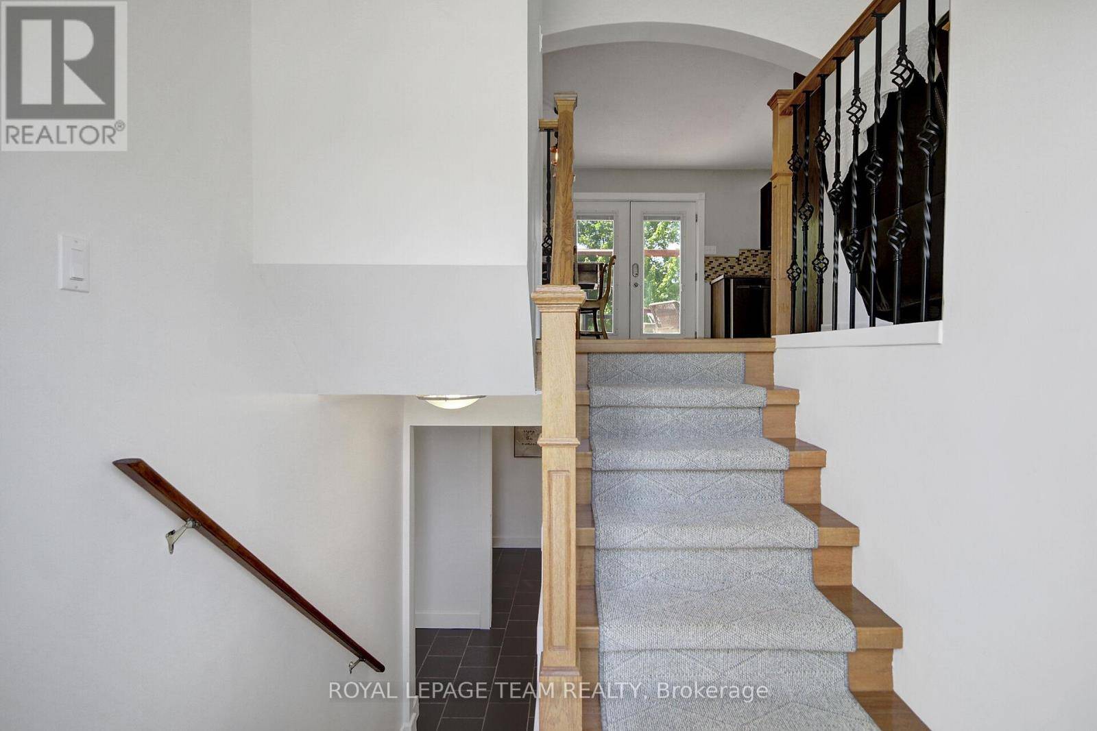 Ottawa, ON K2S1T9,18 DOWDALL CRESCENT
