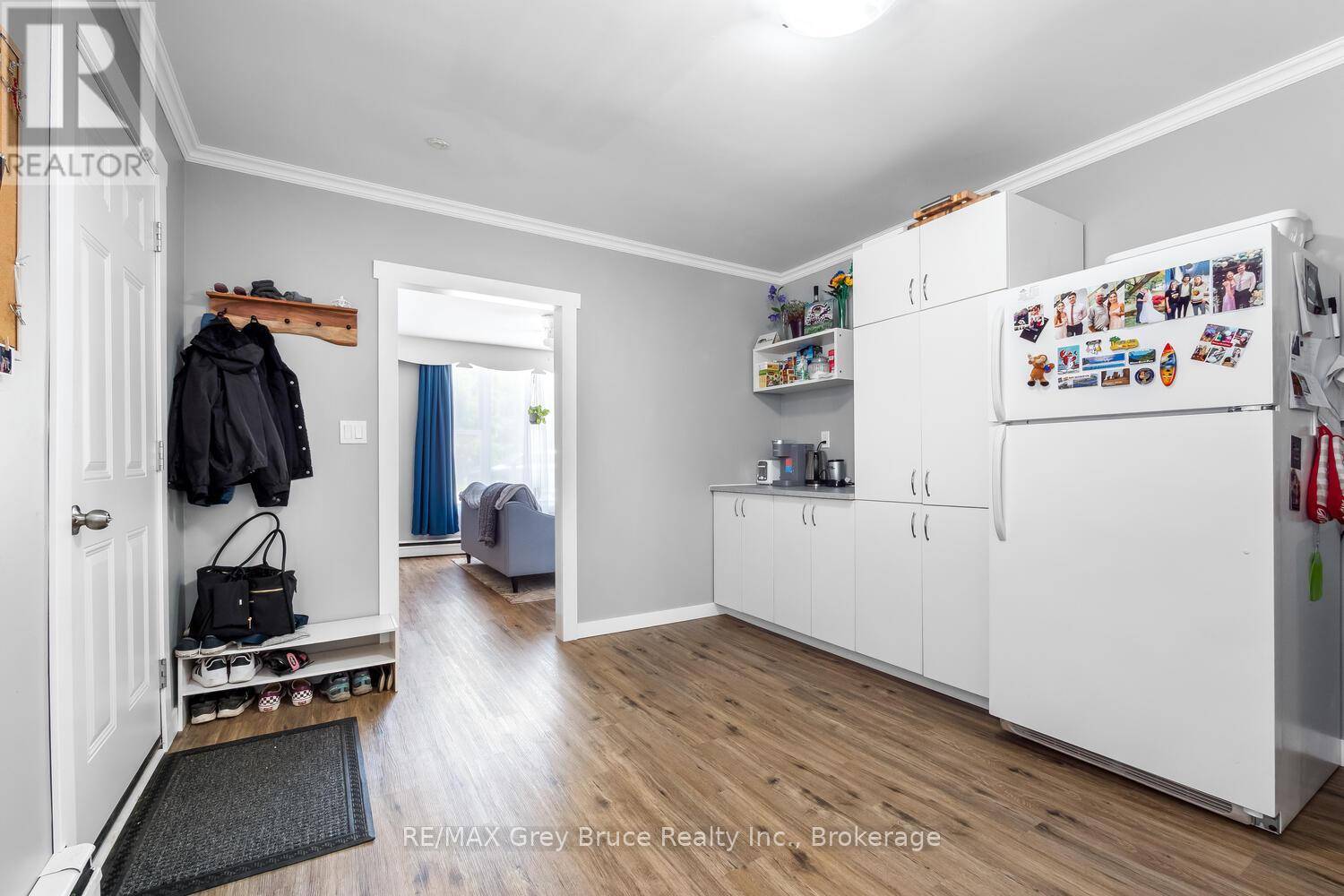 South Bruce Peninsula, ON N0H1P0,502 BRUCE STREET