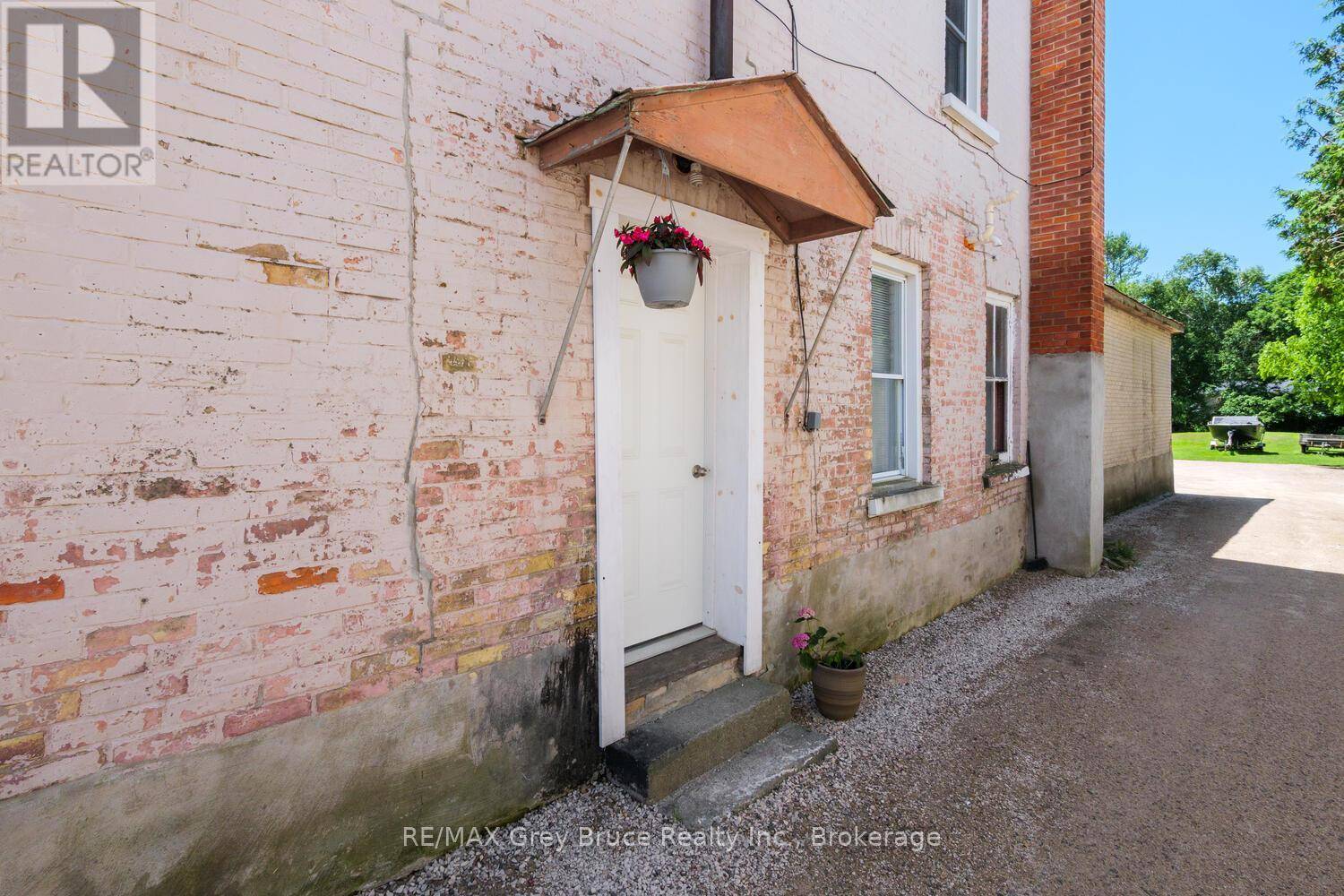 South Bruce Peninsula, ON N0H1P0,502 BRUCE STREET