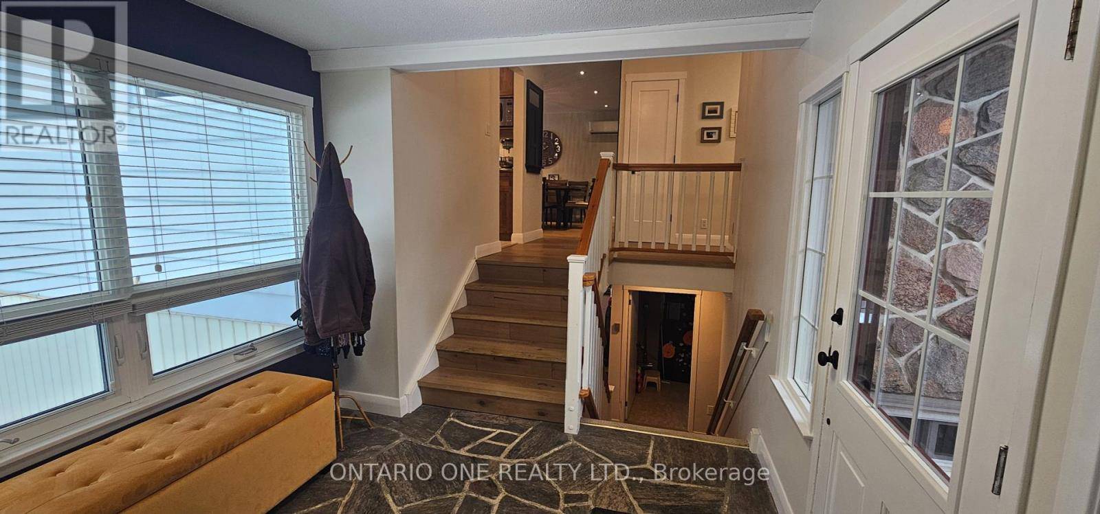 Gravenhurst (muskoka (s)), ON P1P1G6,355 GREAVETTE STREET