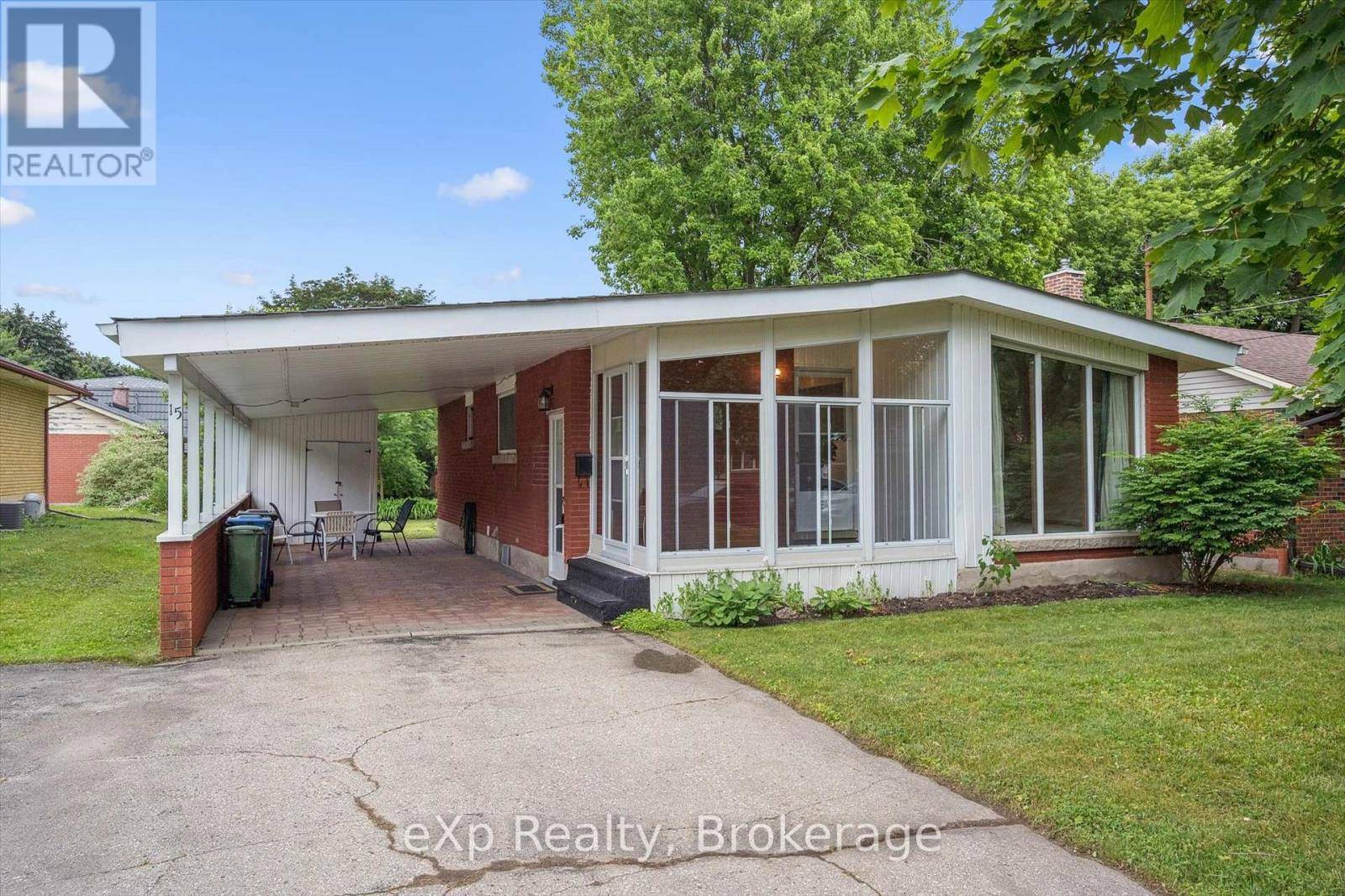 Guelph (general Hospital), ON N1E1R1,15 BALSAM DRIVE