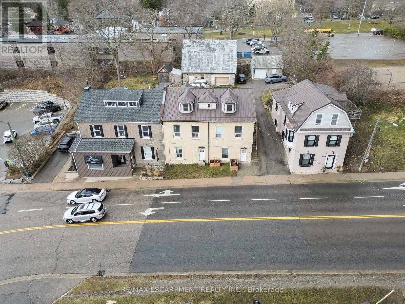 Brant (paris), ON N3L2M5,142 GRAND RIVER STREET N