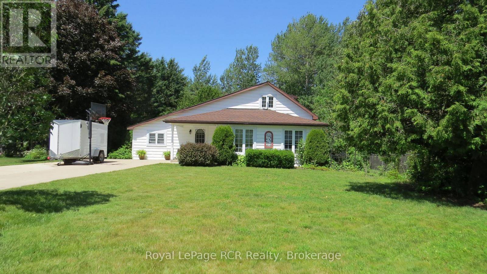 Saugeen Shores, ON N0H2L0,164 EDWARD STREET