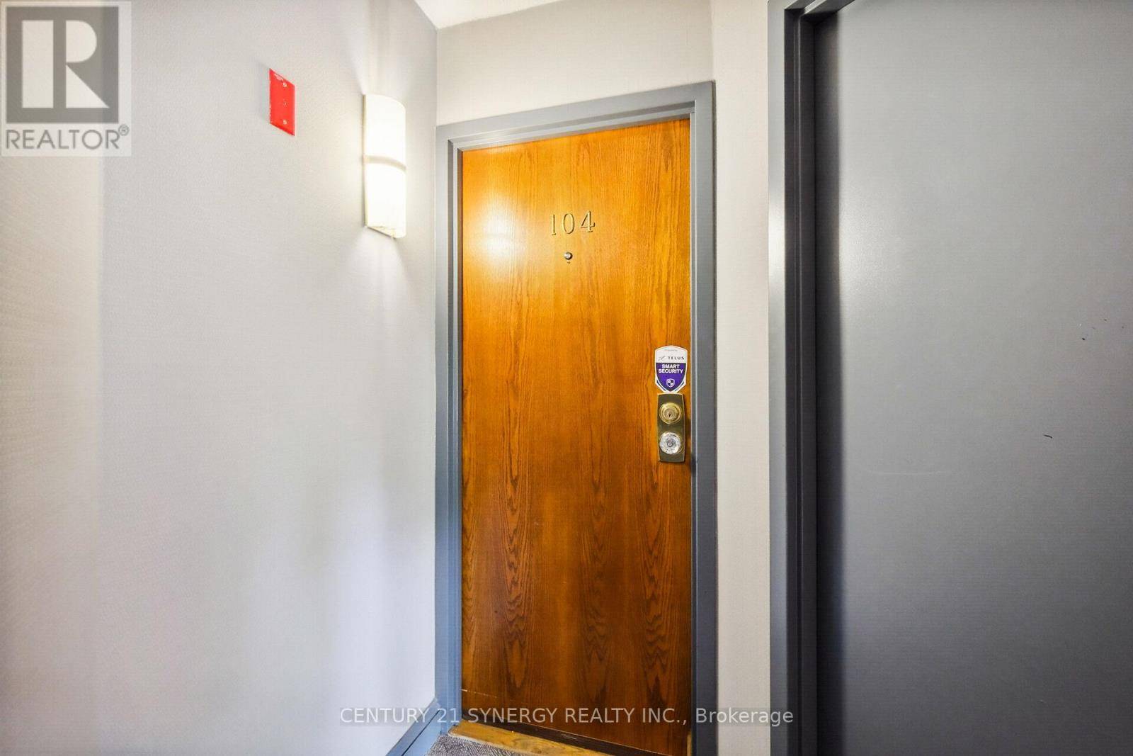 Ottawa, ON K2P0P7,295 Gilmour ST #104