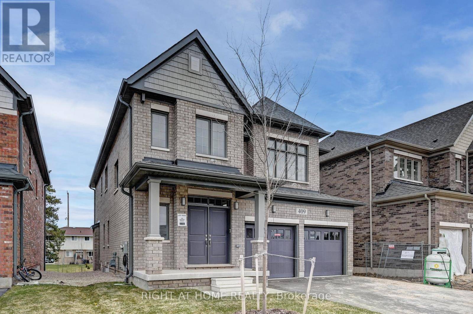 Wellington North (arthur), ON N0G1A0,409 ADELAIDE STREET