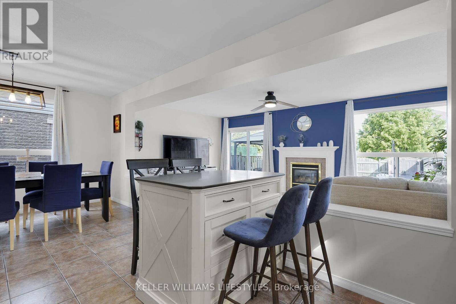 London South (south U), ON N6M1L1,1226 DARNLEY BOULEVARD