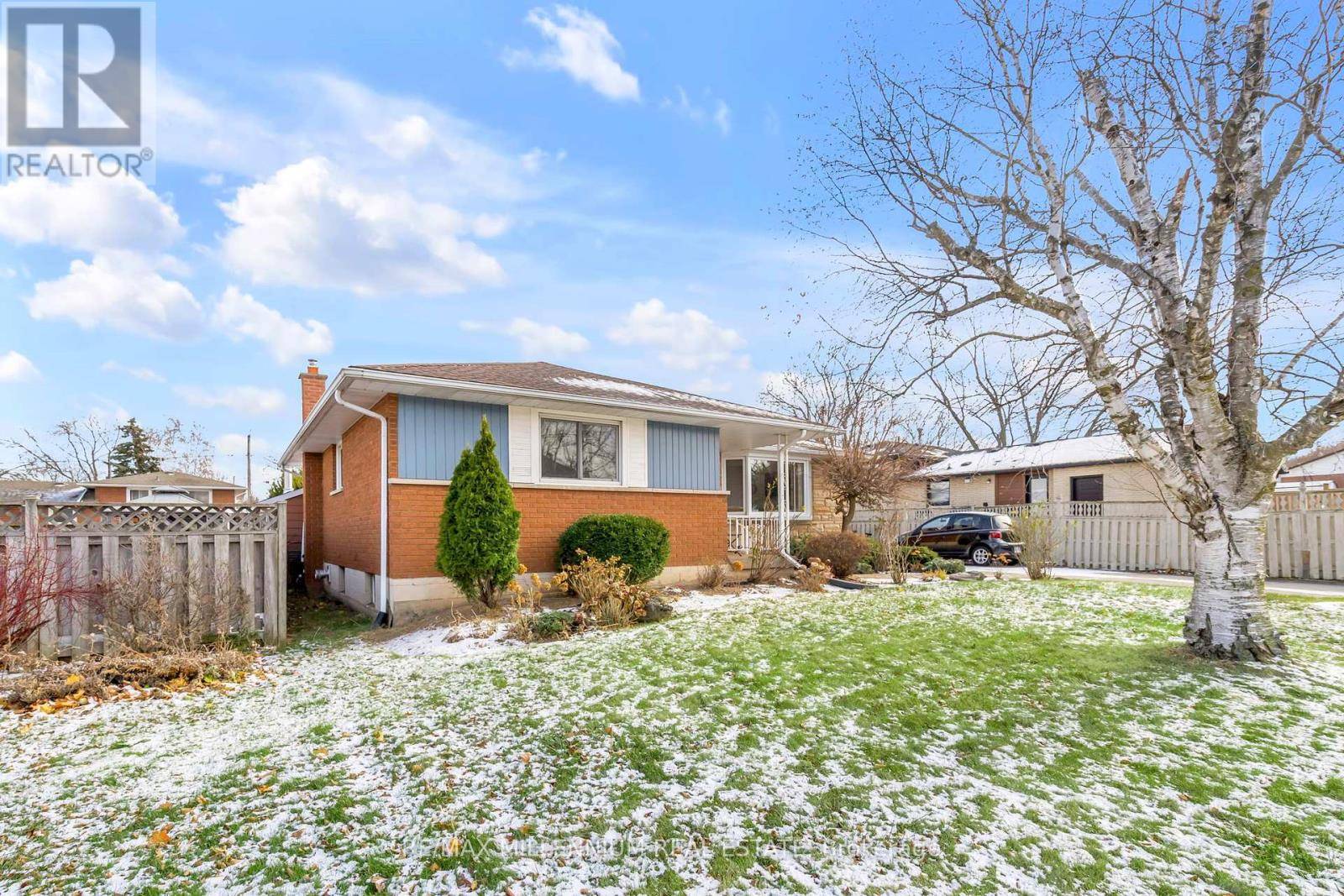 Grimsby (grimsby Beach), ON L3M3X1,398 Kerman AVE #Main