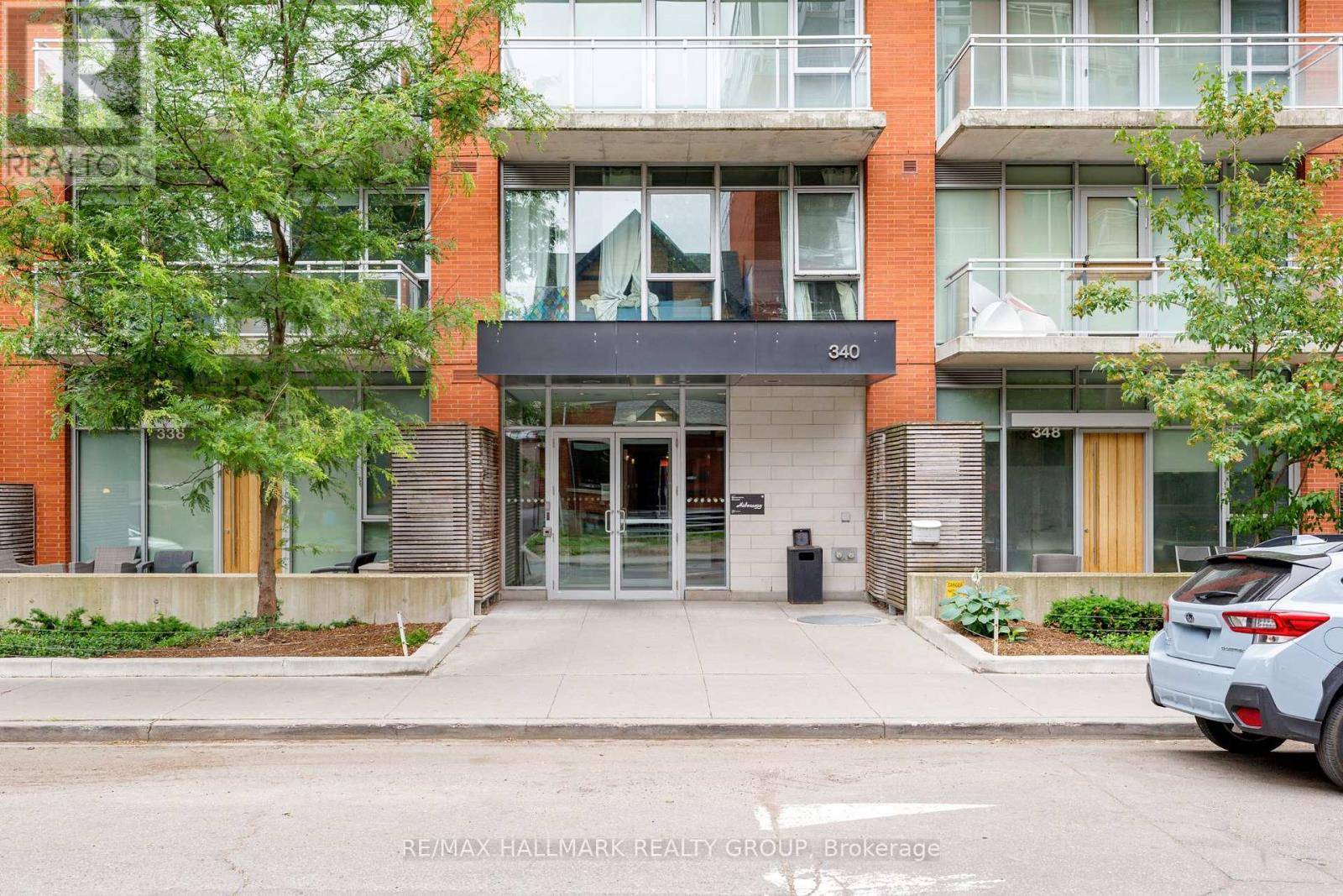 Ottawa, ON K2P1A4,340 Mcleod ST #933