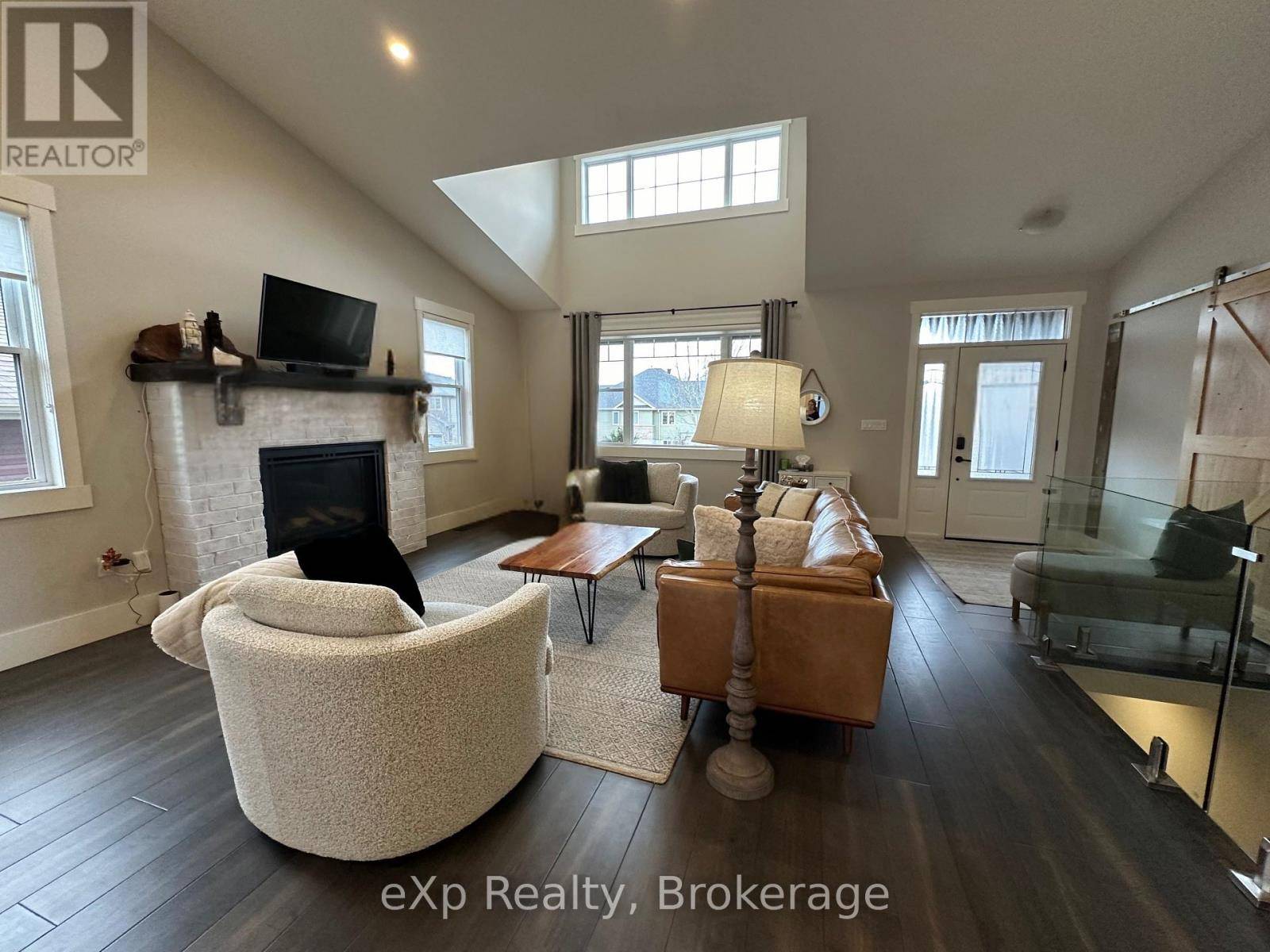 Huntsville (chaffey), ON P1H0B7,10 WOODSTREAM DRIVE