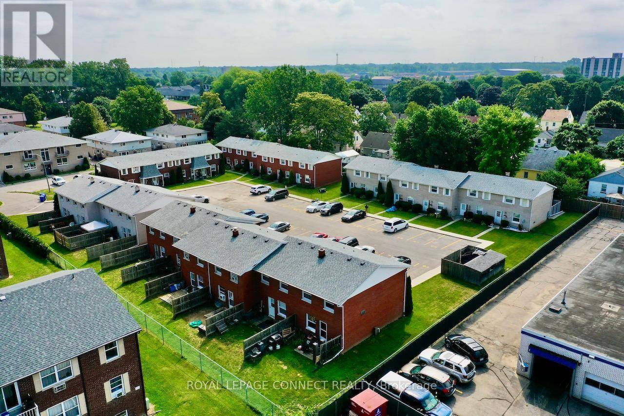 Chatham-kent, ON N7M1A6,35-41 Orchard PL #3-6