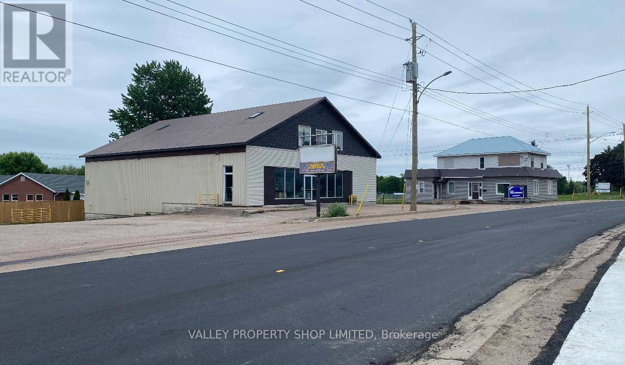 Pembroke, ON K8A5R3,1043 PEMBROKE STREET W