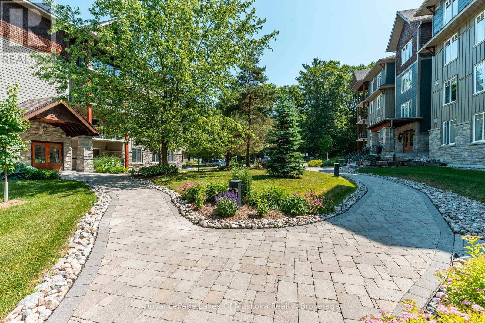Bracebridge, ON P1L0B6,391 Manitoba ST #205