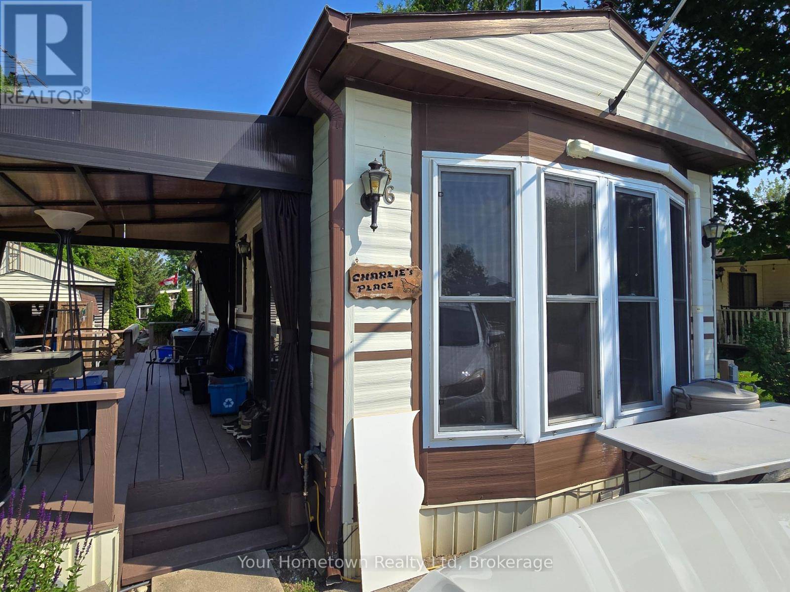 Centre Wellington, ON N1M2W5,196 BEACH ROAD
