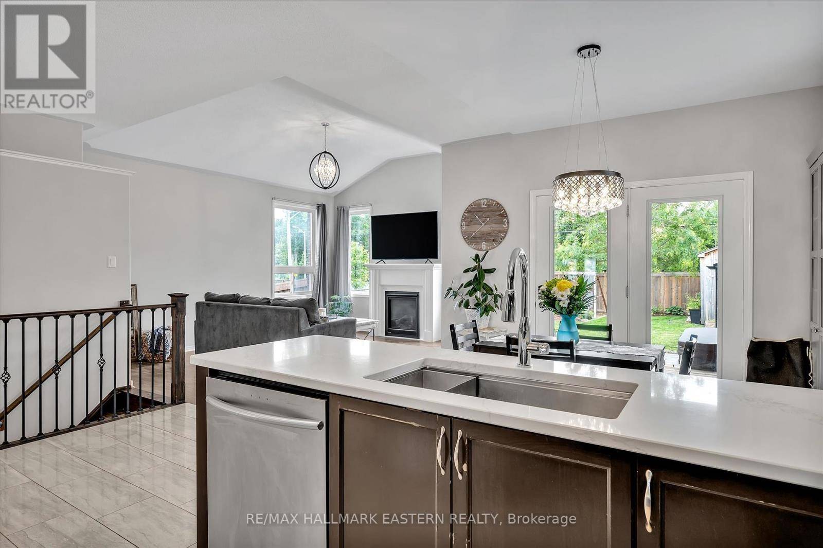 Peterborough West (south), ON K9K2G5,1787 WADDELL AVENUE