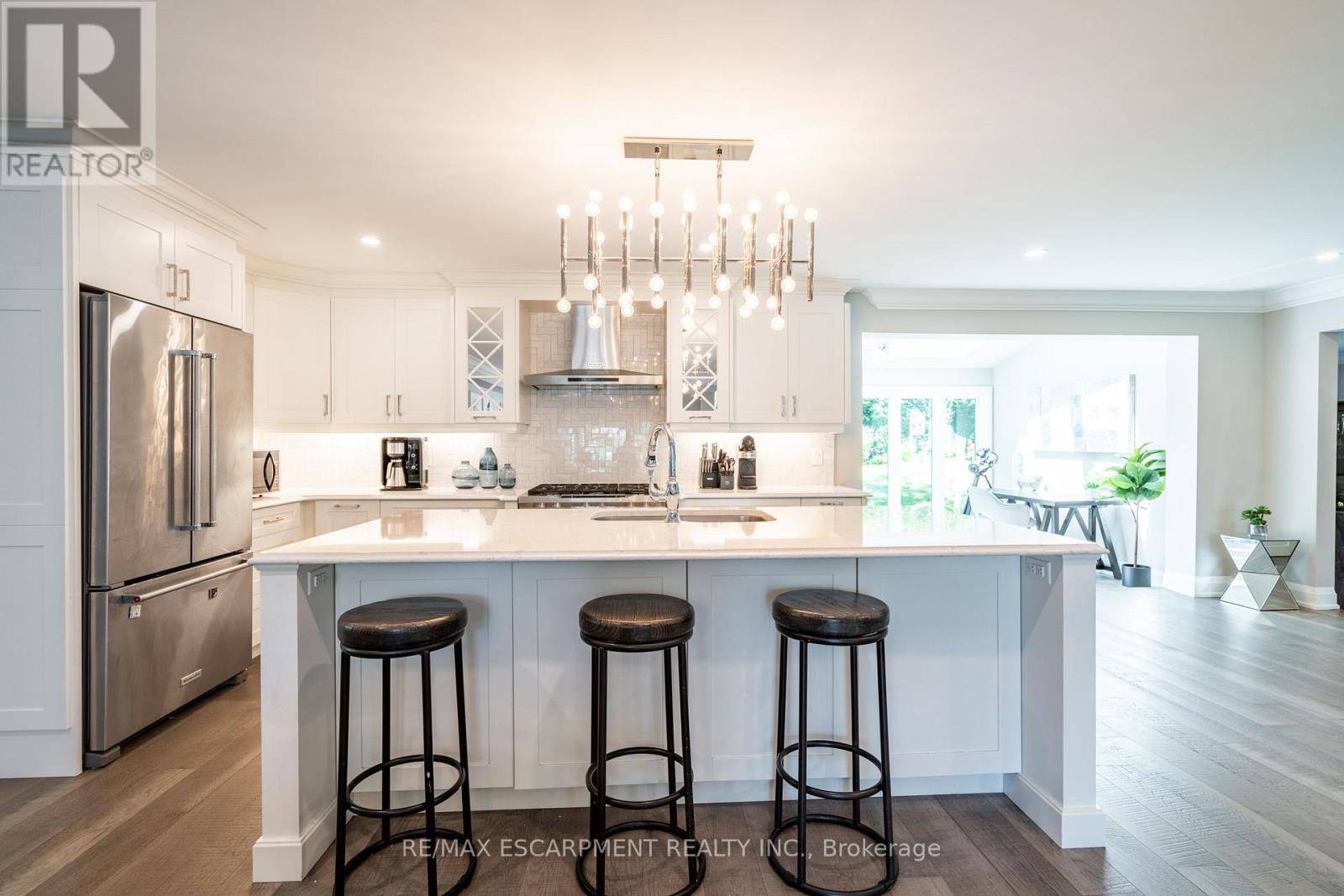 Hamilton (waterdown), ON L8B0G6,81 FLANDERS DRIVE
