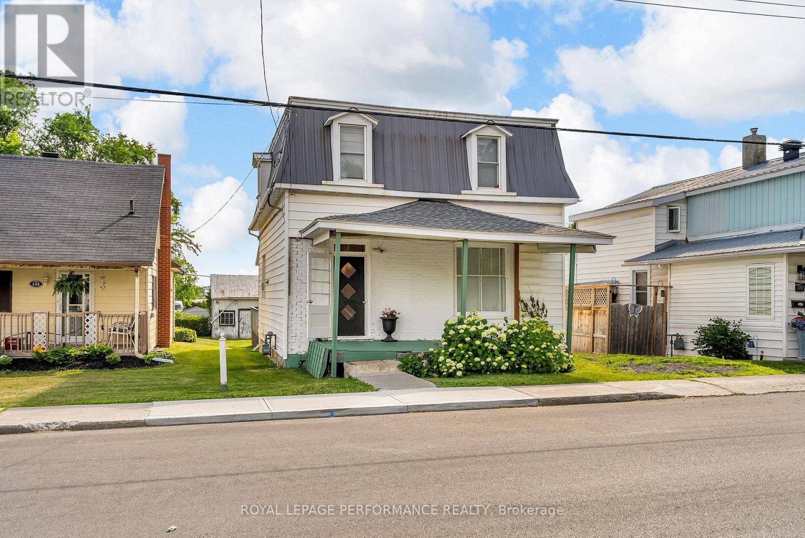 North Glengarry, ON K0C1A0,149 DOMINION STREET S