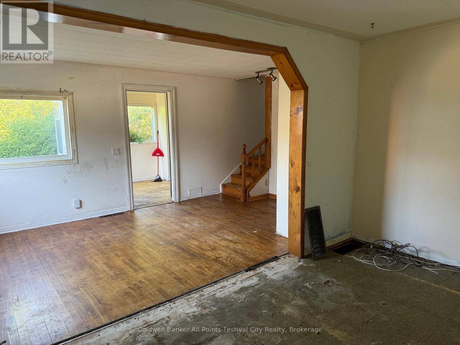 Goderich (goderich (town)), ON N7A1C5,9 BLAKE STREET E