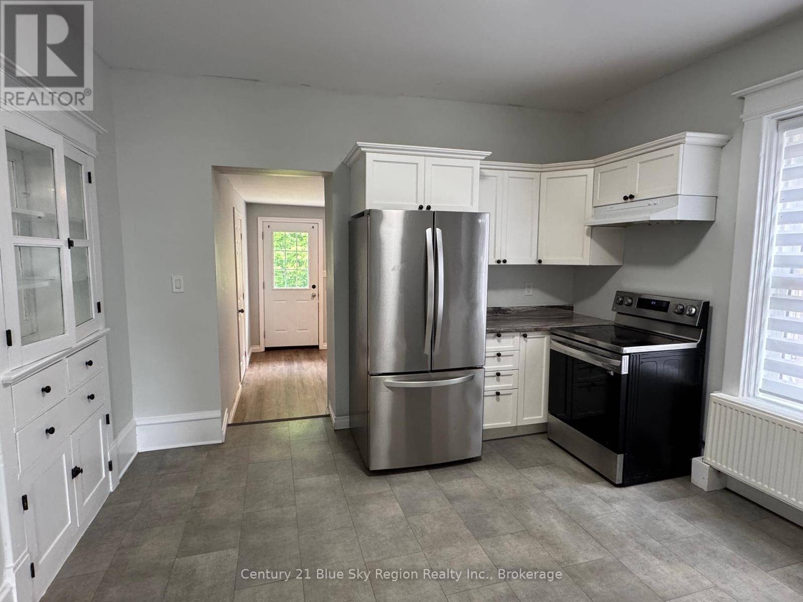 North Bay (central), ON P1B1L2,136 SECOND AVENUE E