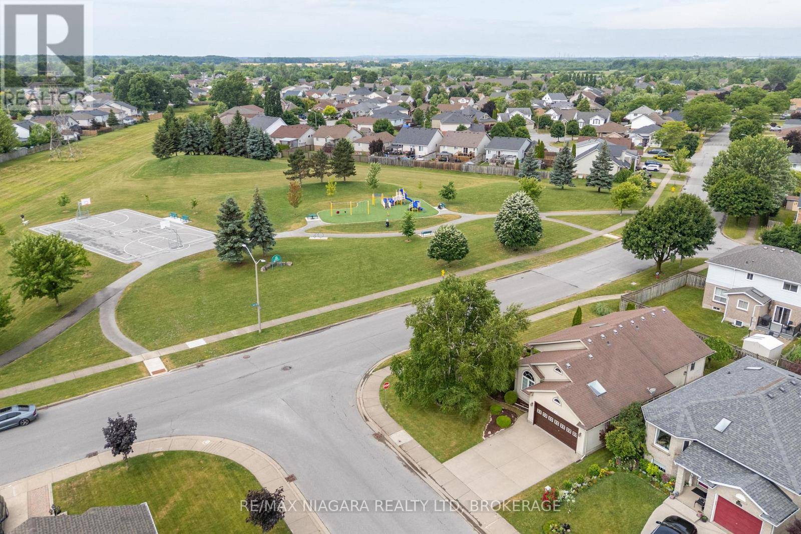 Niagara Falls (ascot), ON L2H3B5,4361 KEVIN DRIVE