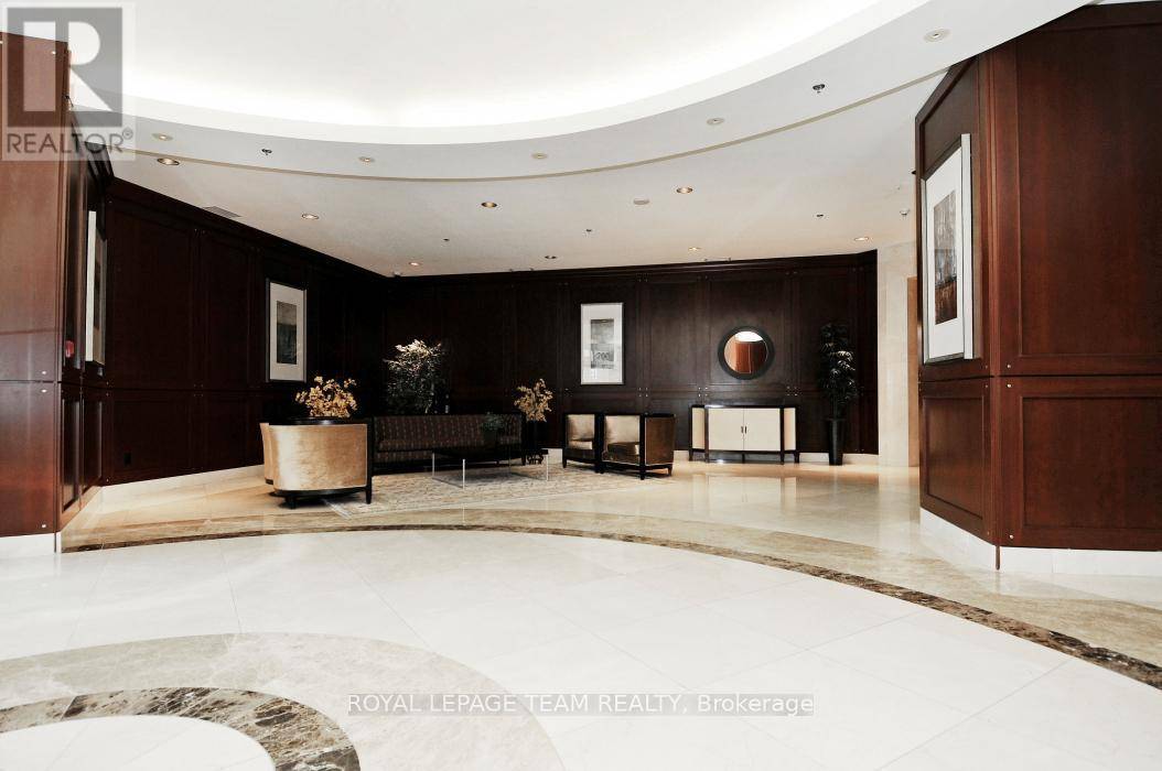 Ottawa, ON K1N5Y1,200 Rideau ST #1306