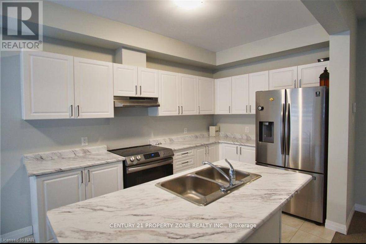 Niagara Falls (morrison), ON L2E5H4,4891 PETTIT AVENUE