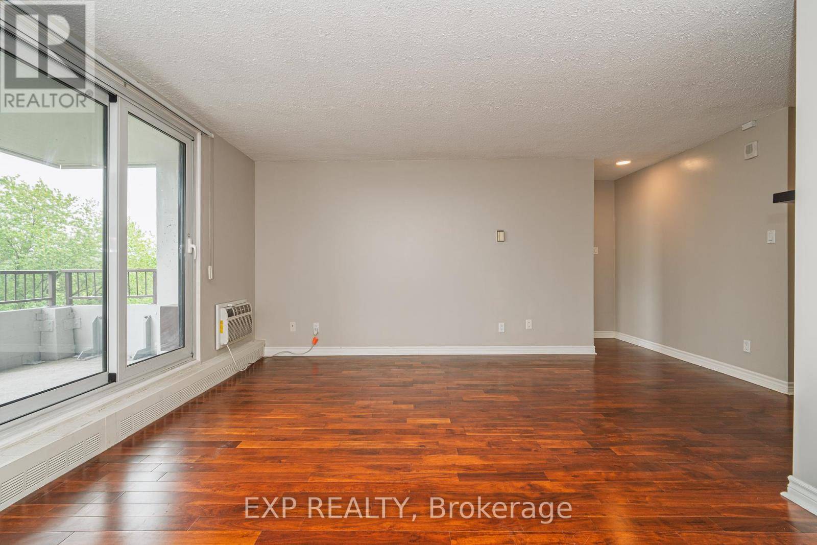 Ottawa, ON K1G3T7,1785 Frobisher LN #809