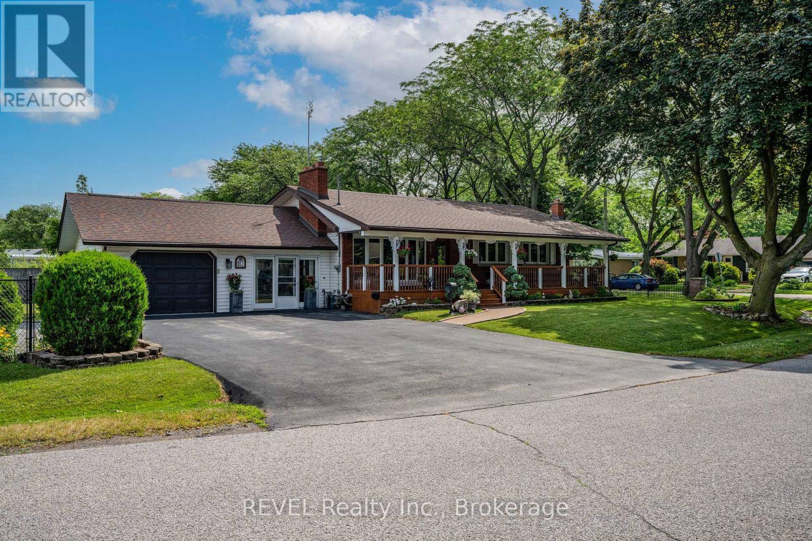 St. Catharines (lakeshore), ON L2N3R6,12 AQUADALE DRIVE