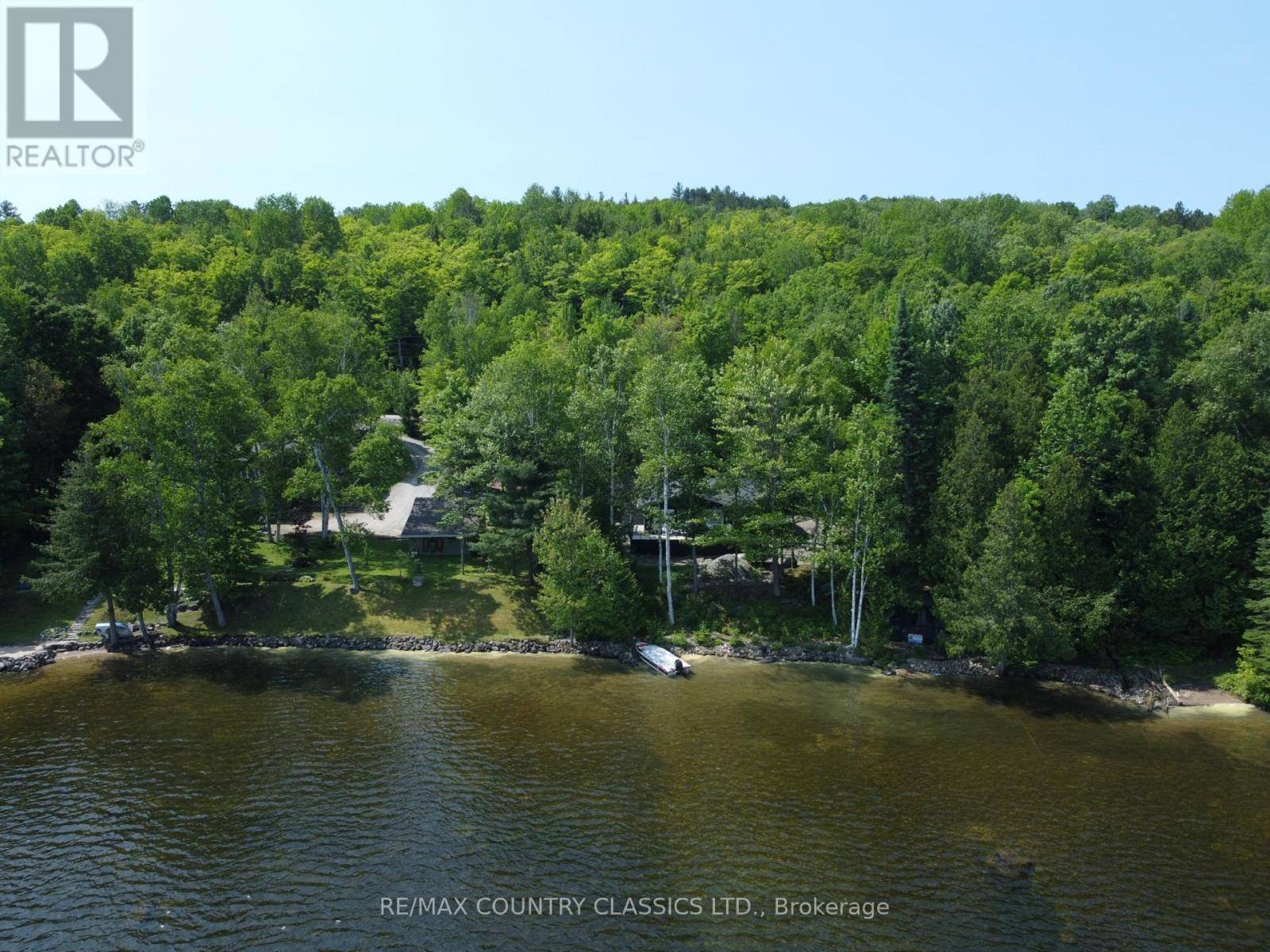 Madawaska Valley, ON K0J1B0,224 WILTOM DRIVE