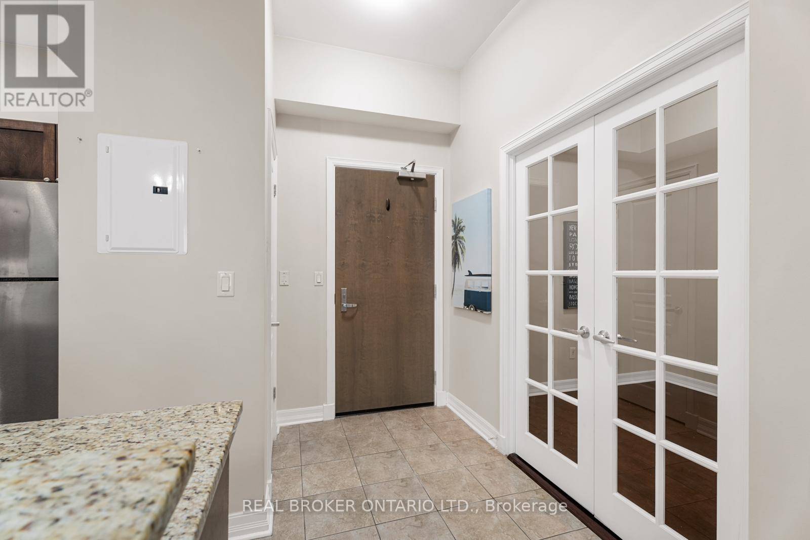 Ottawa, ON K1N0A7,200 Besserer ST #1207