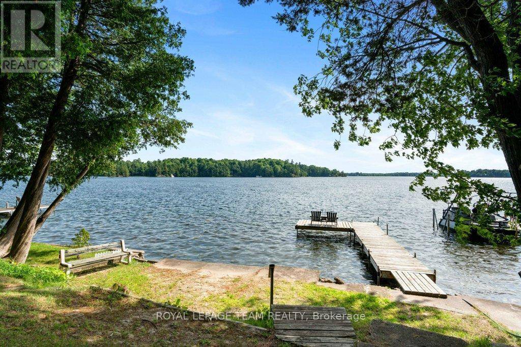 Rideau Lakes, ON K0E1G0,108 LB7A ROAD