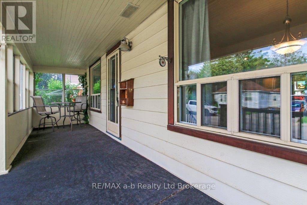 Woodstock (woodstock - North), ON N4S7B2,20 SYDENHAM STREET