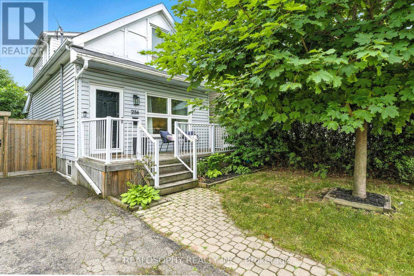 Hamilton (homeside), ON L8H5B5,236 COPE STREET