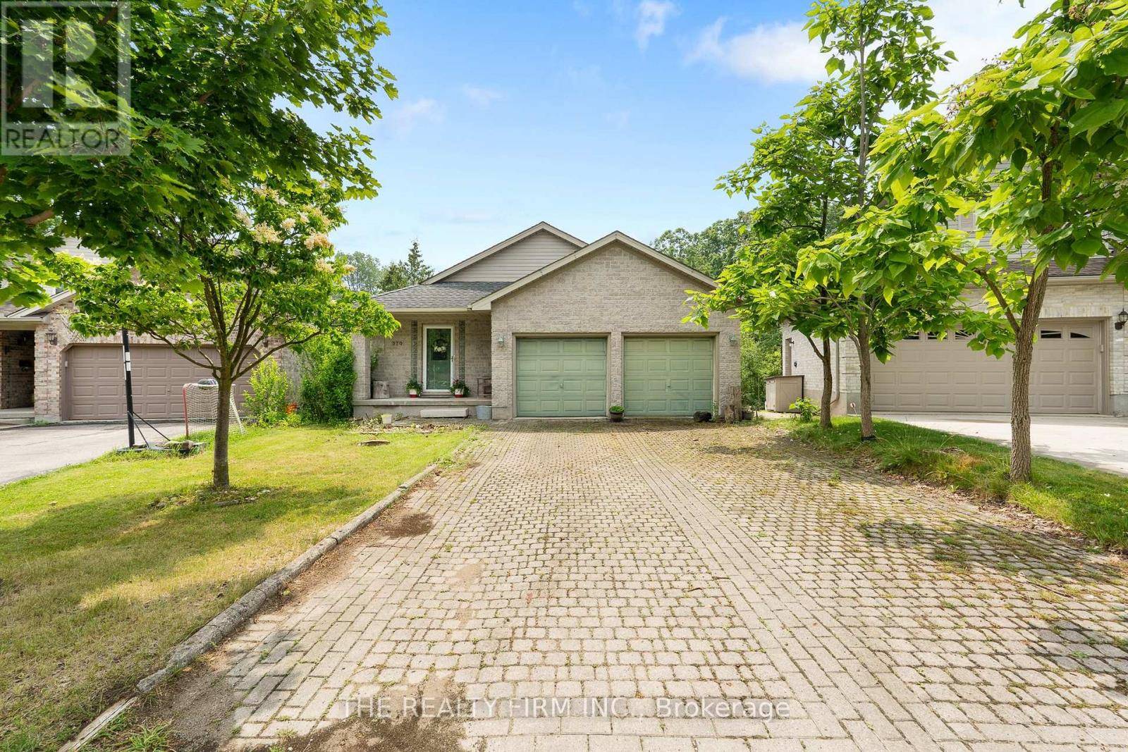 London South (south J), ON N5Z5C8,370 JONATHAN STREET