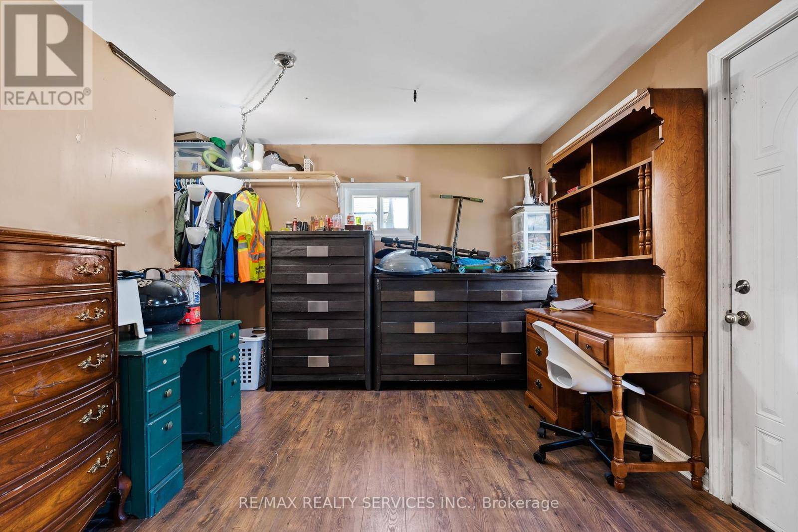 St. Catharines (secord Woods), ON L2P1J9,28 ALEXANDRA BOULEVARD