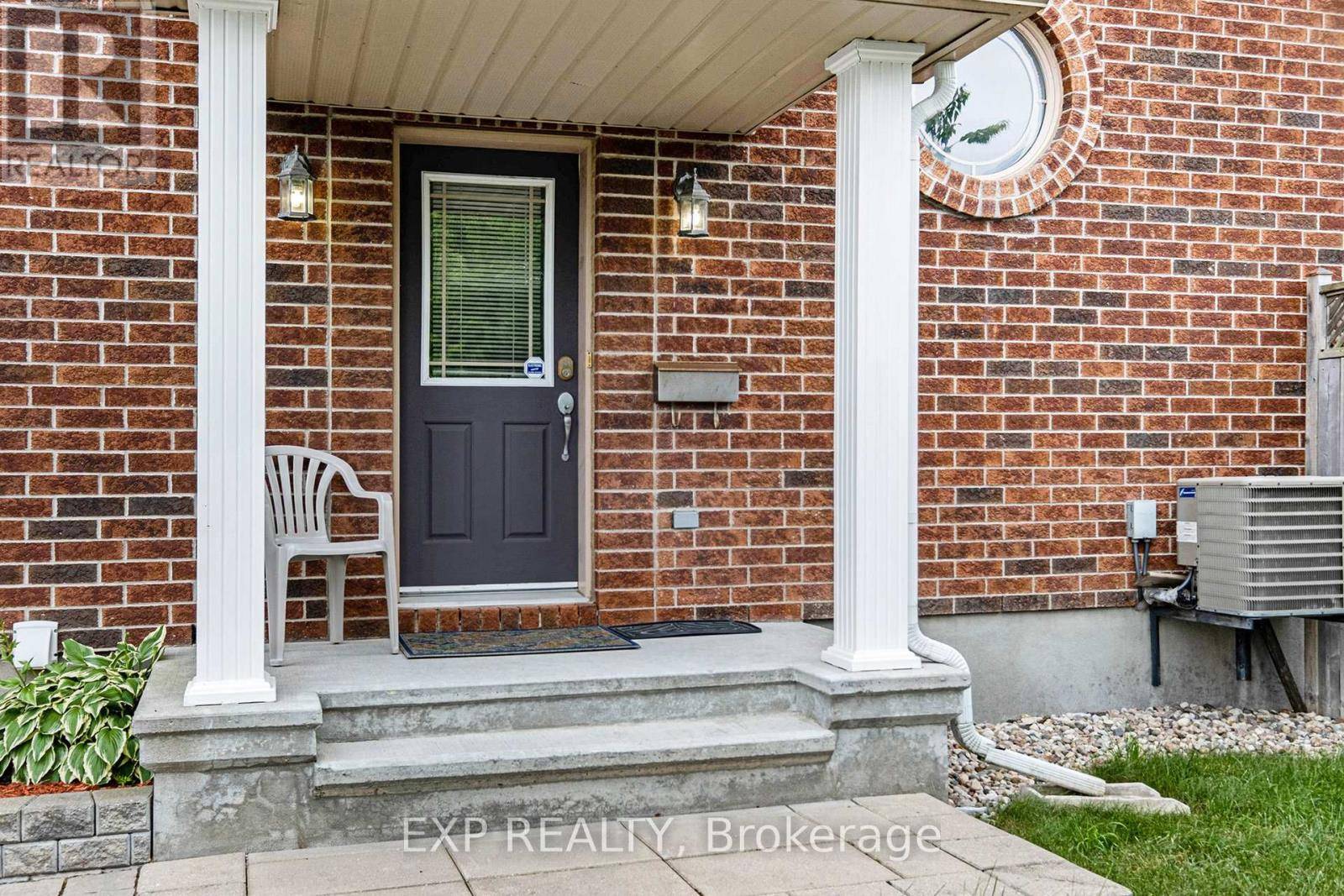 Ottawa, ON K2J3T4,211 LEAMINGTON WAY