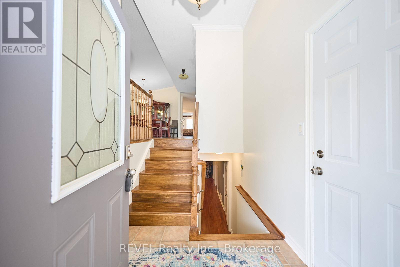 Fort Erie (ridgeway), ON L0S1N0,43 ROCHELLE CRESCENT