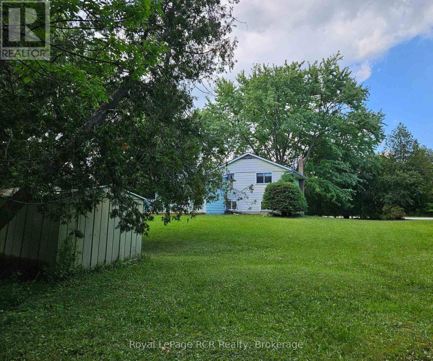Georgian Bluffs, ON N4K0G3,303482 INDIAN ACRES ROAD W