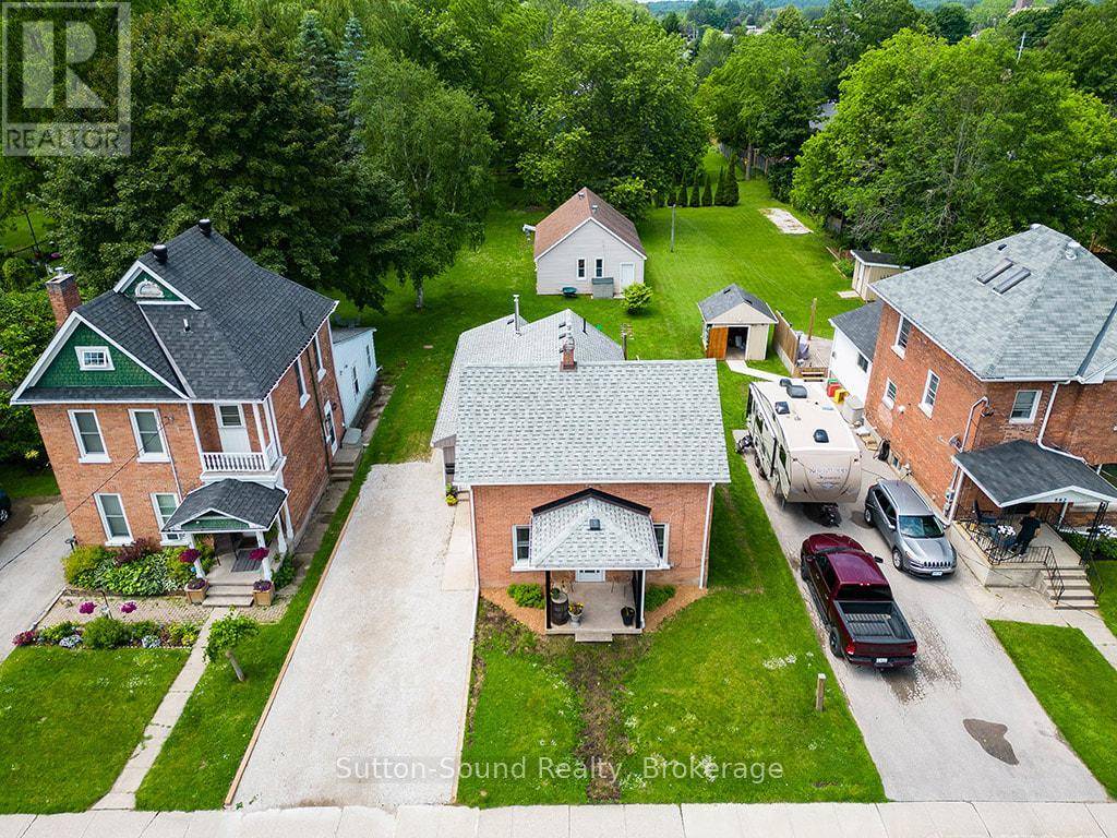Owen Sound, ON N4K5A4,872 5TH AVENUE W