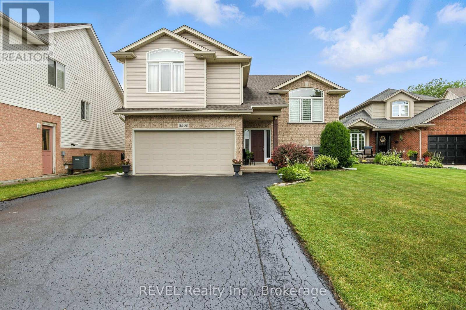 Niagara Falls (forestview), ON L2H3J8,8503 GREENFIELD CRESCENT